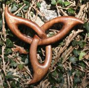 <center><strong>Hand-carved Celtic Wall Hangings</center></strong>   (FREE Shipping & Gift Card)
